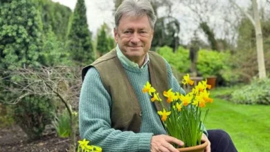 Photo of Alan Titchmarsh Net Worth and Bio of Gardening Icon